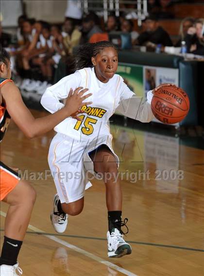 Thumbnail 1 in Poly vs. Narbonne (Ladycat Classic) photogallery.