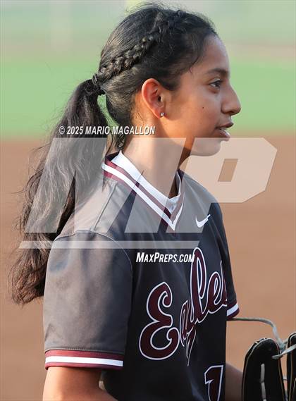 Thumbnail 1 in Palmview vs. Mission photogallery.