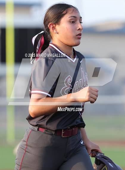 Thumbnail 3 in Palmview vs. Mission photogallery.