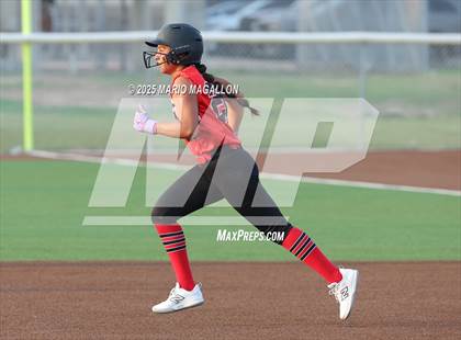 Thumbnail 2 in Palmview vs. Mission photogallery.