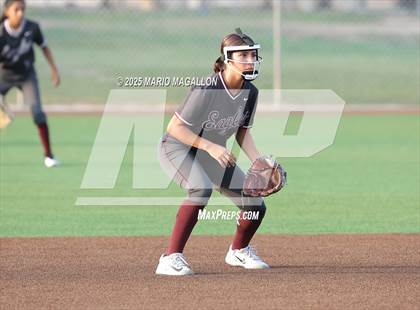 Thumbnail 3 in Palmview vs. Mission photogallery.