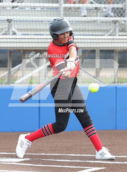 Thumbnail 3 in Palmview vs. Mission photogallery.