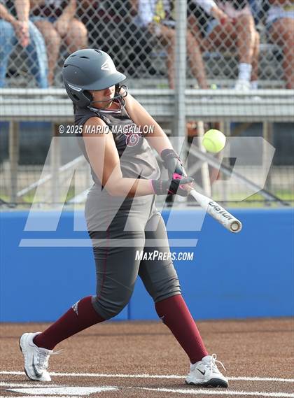 Thumbnail 2 in Palmview vs. Mission photogallery.