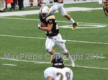 Thumbnail 2 in Upper Arlington vs. Springfield (Kirk Herbstreit National Kickoff Classic) photogallery.