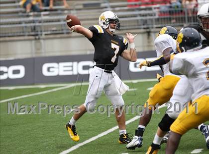 Thumbnail 3 in Upper Arlington vs. Springfield (Kirk Herbstreit National Kickoff Classic) photogallery.