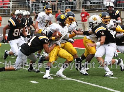 Thumbnail 2 in Upper Arlington vs. Springfield (Kirk Herbstreit National Kickoff Classic) photogallery.