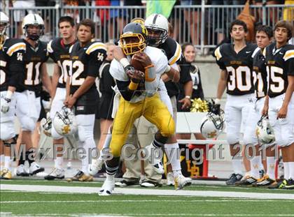 Thumbnail 1 in Upper Arlington vs. Springfield (Kirk Herbstreit National Kickoff Classic) photogallery.