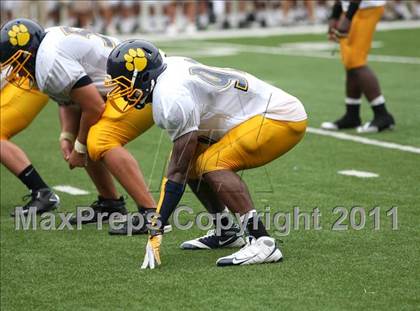 Thumbnail 1 in Upper Arlington vs. Springfield (Kirk Herbstreit National Kickoff Classic) photogallery.