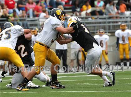 Thumbnail 1 in Upper Arlington vs. Springfield (Kirk Herbstreit National Kickoff Classic) photogallery.