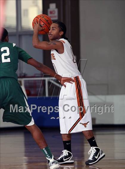 Thumbnail 3 in Dobie vs. Mayde Creek (McDonald's Texas Invitational) photogallery.
