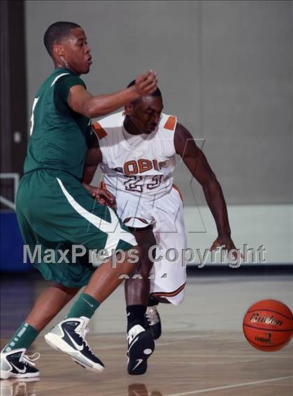Thumbnail 1 in Dobie vs. Mayde Creek (McDonald's Texas Invitational) photogallery.