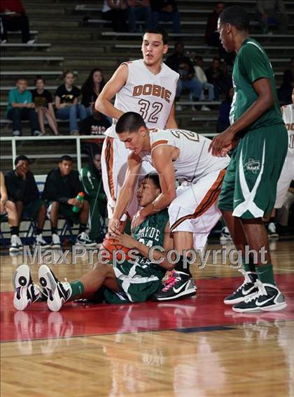 Thumbnail 3 in Dobie vs. Mayde Creek (McDonald's Texas Invitational) photogallery.