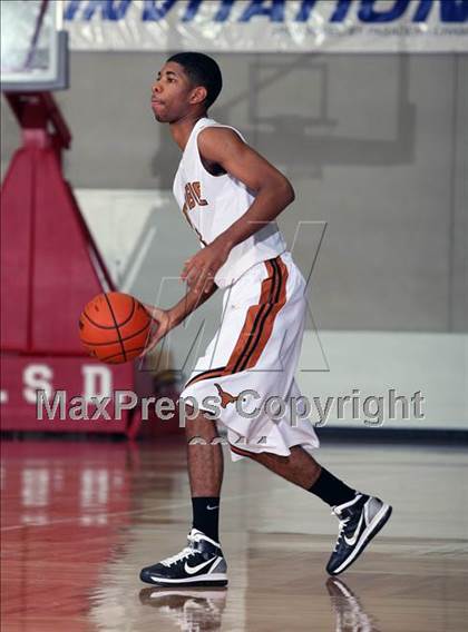 Thumbnail 1 in Dobie vs. Mayde Creek (McDonald's Texas Invitational) photogallery.