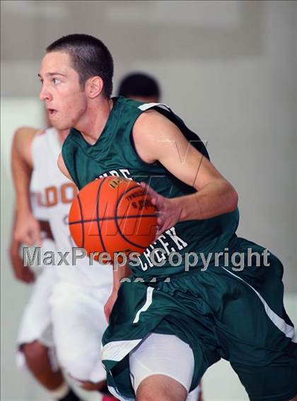 Thumbnail 1 in Dobie vs. Mayde Creek (McDonald's Texas Invitational) photogallery.