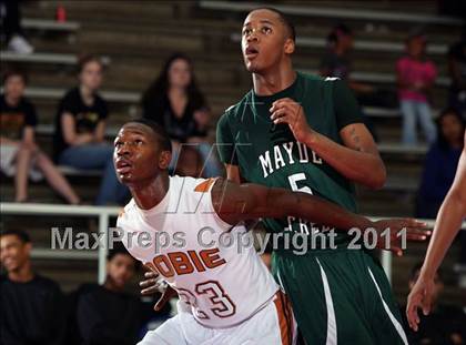 Thumbnail 1 in Dobie vs. Mayde Creek (McDonald's Texas Invitational) photogallery.
