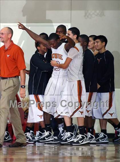 Thumbnail 2 in Dobie vs. Mayde Creek (McDonald's Texas Invitational) photogallery.