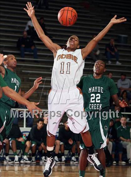 Thumbnail 1 in Dobie vs. Mayde Creek (McDonald's Texas Invitational) photogallery.