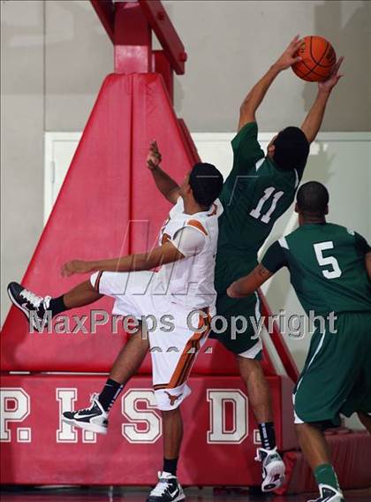 Thumbnail 2 in Dobie vs. Mayde Creek (McDonald's Texas Invitational) photogallery.