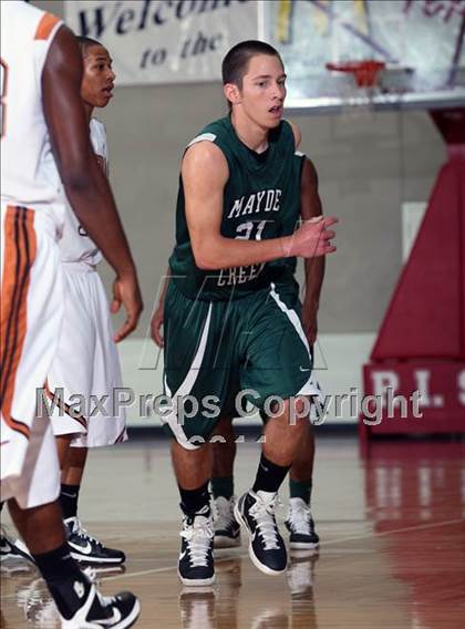 Thumbnail 3 in Dobie vs. Mayde Creek (McDonald's Texas Invitational) photogallery.