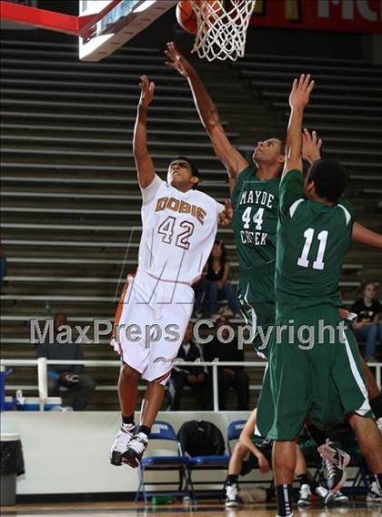 Thumbnail 2 in Dobie vs. Mayde Creek (McDonald's Texas Invitational) photogallery.