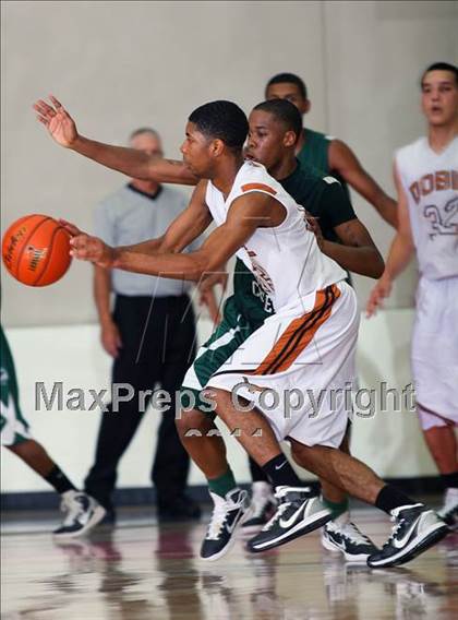Thumbnail 1 in Dobie vs. Mayde Creek (McDonald's Texas Invitational) photogallery.