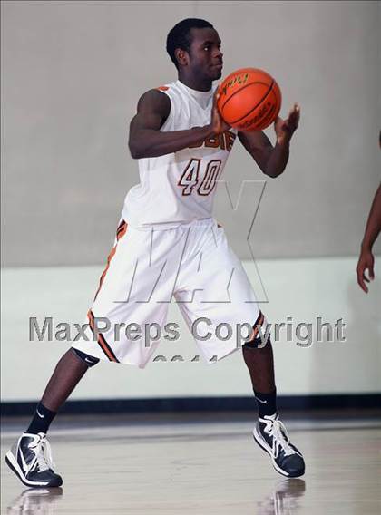 Thumbnail 3 in Dobie vs. Mayde Creek (McDonald's Texas Invitational) photogallery.
