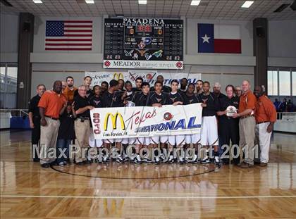 Thumbnail 3 in Dobie vs. Mayde Creek (McDonald's Texas Invitational) photogallery.