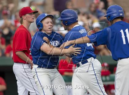 Thumbnail 1 in Springfield vs. Freeburg (IHSA Super Sectional) photogallery.
