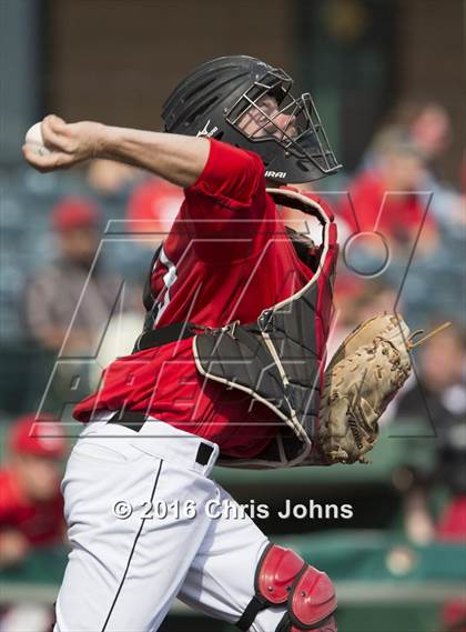 Thumbnail 2 in Springfield vs. Freeburg (IHSA Super Sectional) photogallery.