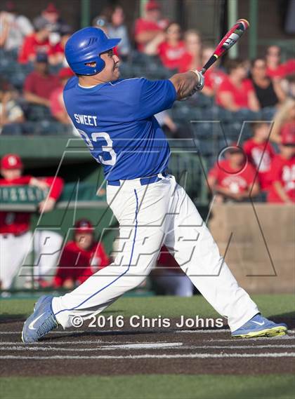 Thumbnail 1 in Springfield vs. Freeburg (IHSA Super Sectional) photogallery.