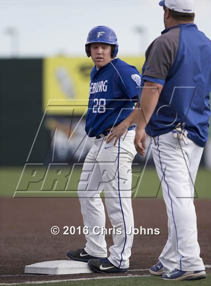 Thumbnail 2 in Springfield vs. Freeburg (IHSA Super Sectional) photogallery.