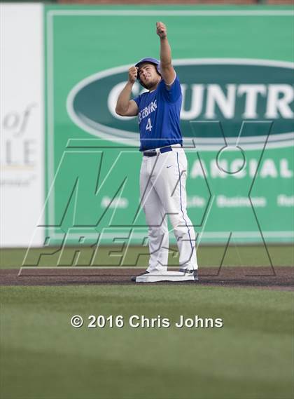 Thumbnail 3 in Springfield vs. Freeburg (IHSA Super Sectional) photogallery.