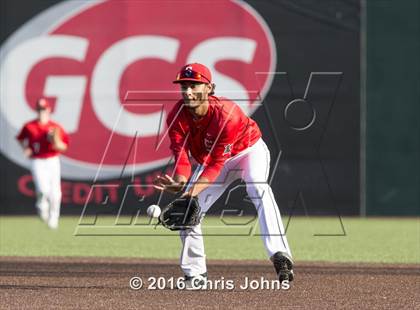 Thumbnail 2 in Springfield vs. Freeburg (IHSA Super Sectional) photogallery.