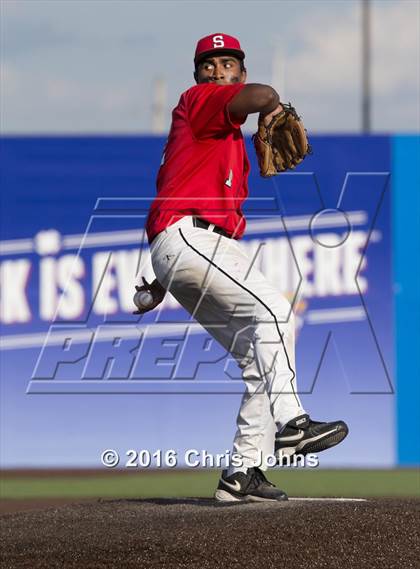 Thumbnail 1 in Springfield vs. Freeburg (IHSA Super Sectional) photogallery.