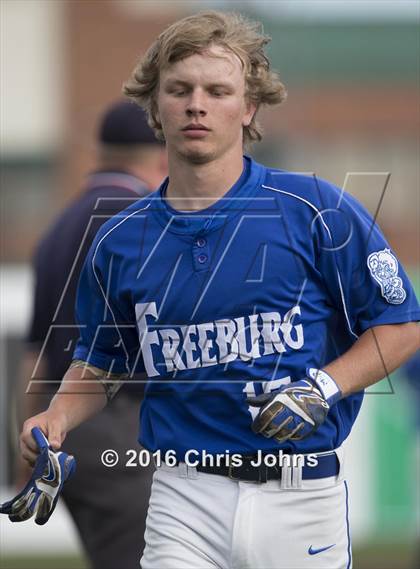 Thumbnail 2 in Springfield vs. Freeburg (IHSA Super Sectional) photogallery.