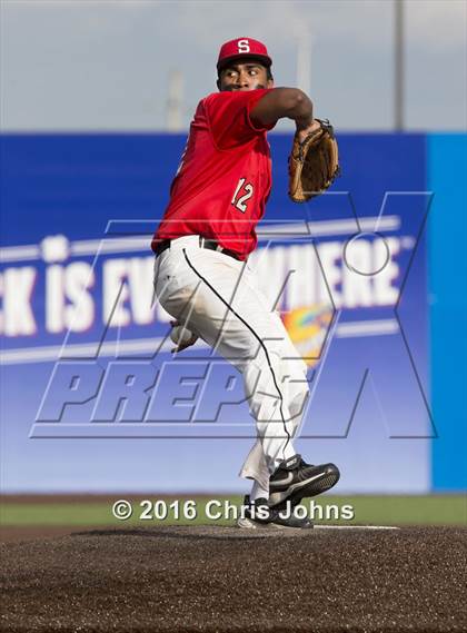 Thumbnail 3 in Springfield vs. Freeburg (IHSA Super Sectional) photogallery.