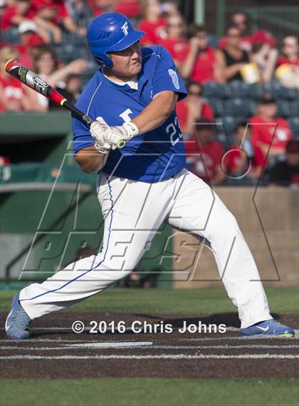 Thumbnail 2 in Springfield vs. Freeburg (IHSA Super Sectional) photogallery.