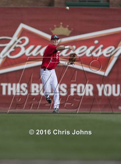 Thumbnail 3 in Springfield vs. Freeburg (IHSA Super Sectional) photogallery.