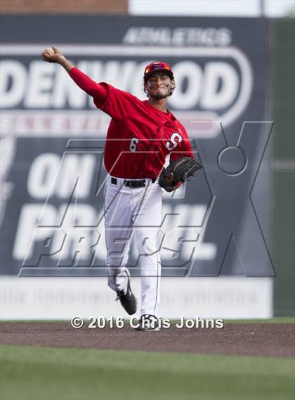 Thumbnail 1 in Springfield vs. Freeburg (IHSA Super Sectional) photogallery.