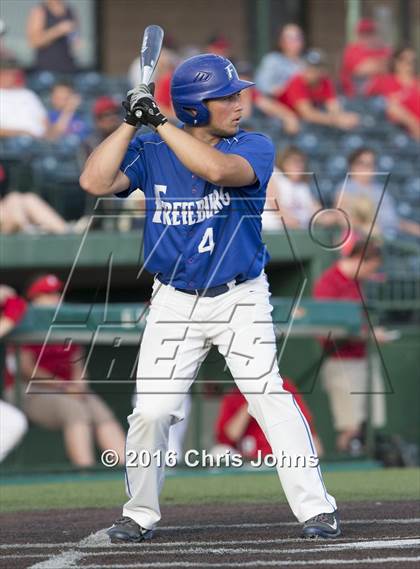 Thumbnail 3 in Springfield vs. Freeburg (IHSA Super Sectional) photogallery.