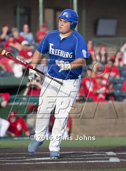 Thumbnail 2 in Springfield vs. Freeburg (IHSA Super Sectional) photogallery.