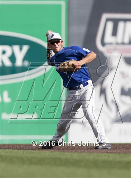 Thumbnail 2 in Springfield vs. Freeburg (IHSA Super Sectional) photogallery.