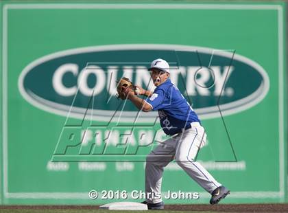 Thumbnail 3 in Springfield vs. Freeburg (IHSA Super Sectional) photogallery.