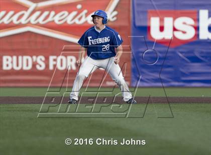 Thumbnail 3 in Springfield vs. Freeburg (IHSA Super Sectional) photogallery.