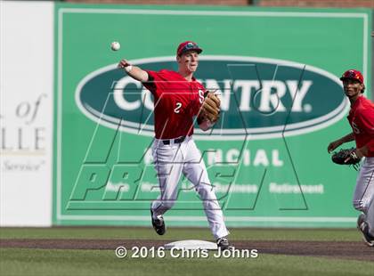 Thumbnail 1 in Springfield vs. Freeburg (IHSA Super Sectional) photogallery.