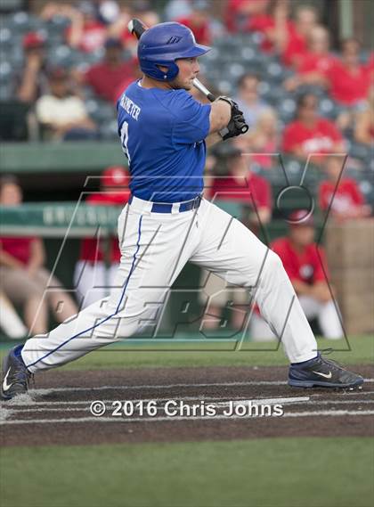 Thumbnail 2 in Springfield vs. Freeburg (IHSA Super Sectional) photogallery.