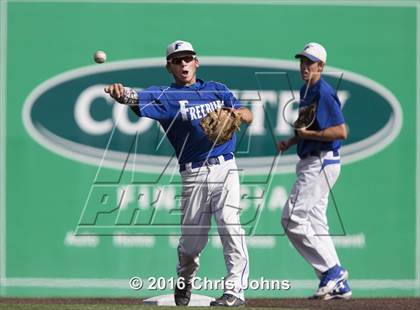 Thumbnail 2 in Springfield vs. Freeburg (IHSA Super Sectional) photogallery.