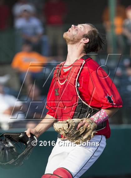 Thumbnail 2 in Springfield vs. Freeburg (IHSA Super Sectional) photogallery.