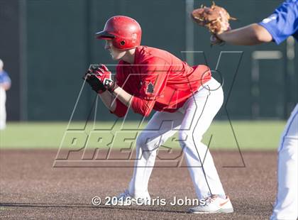 Thumbnail 3 in Springfield vs. Freeburg (IHSA Super Sectional) photogallery.