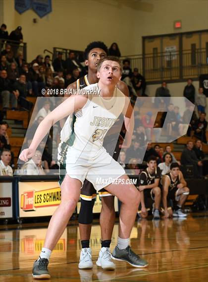 Thumbnail 1 in Jesuit vs Crespi (Les Schwab Invitational) photogallery.